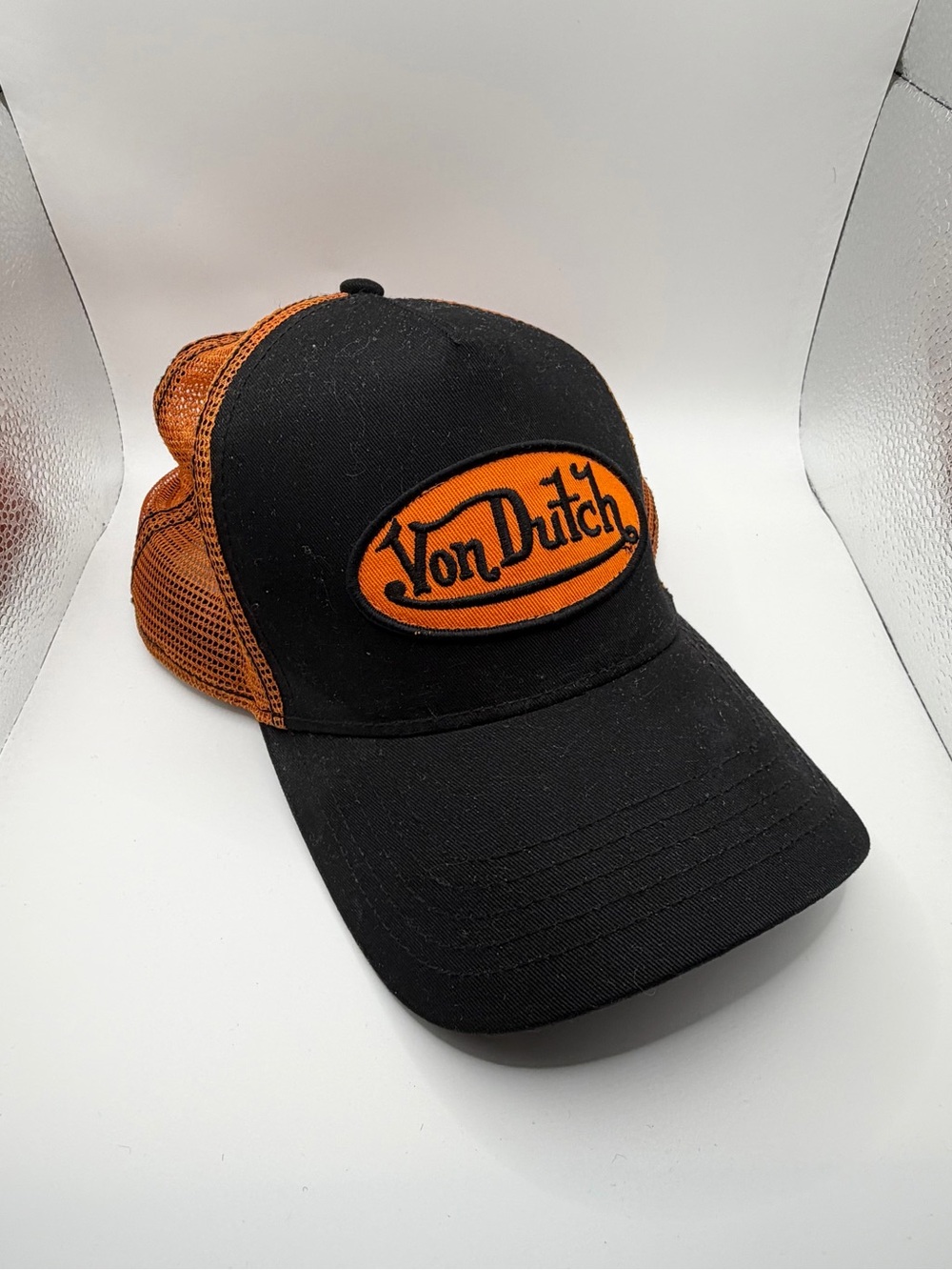 Von Dutch Trucker Hat SnapBack Mesh Black Orange Embroidered Logo Cap